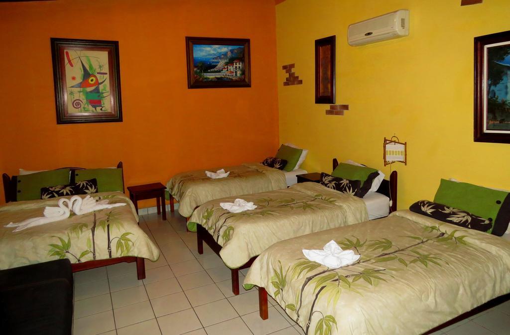 Hotel Vagabondo La Fortuna Exterior foto